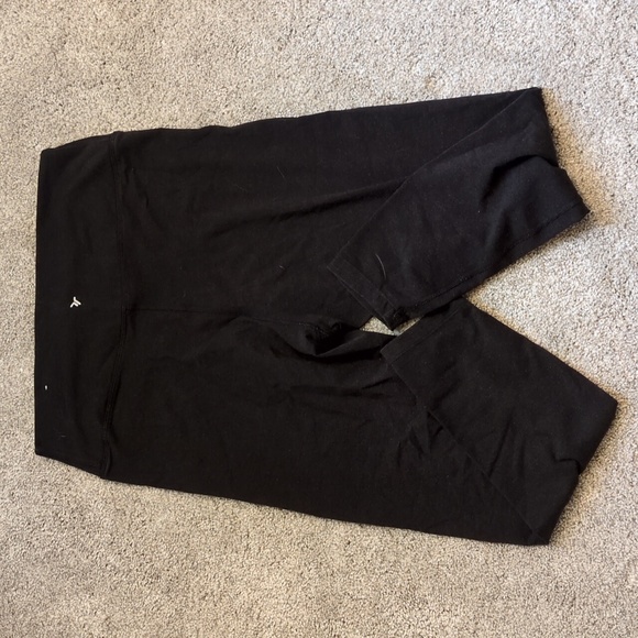 Old Navy Active Go Dry Extra High Rise 7/8 leggings Dark gray size l… - Picture 3 of 4